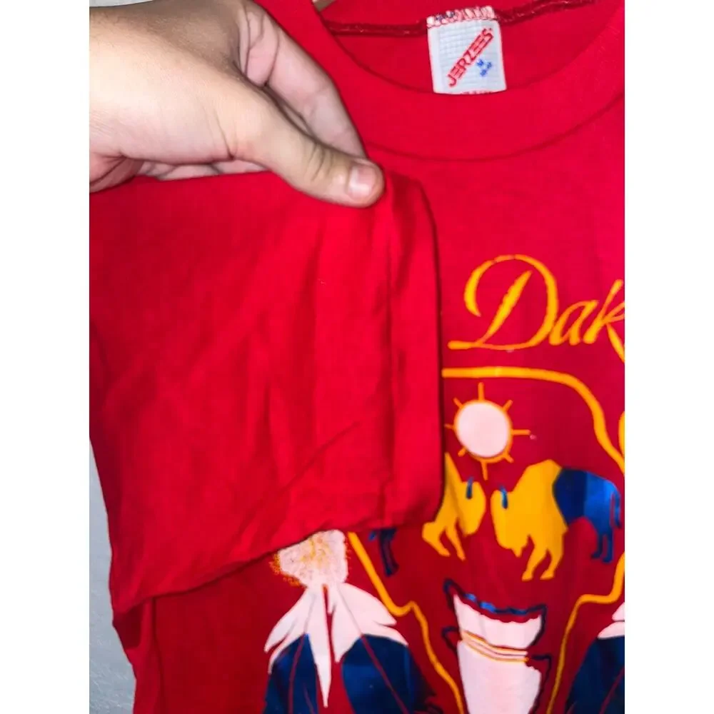 Vintage South Dakota Shirt Native American Buffalo Jerzees Red Tee 90s VTG M